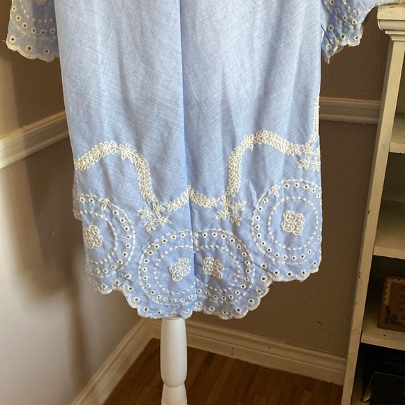 Light blue Embroidered Open Front Tunic Kimono - Picture 6 of 8